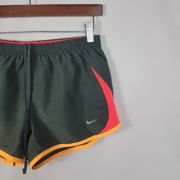 Women's Small Nike running shorts - Picture 2 of 4